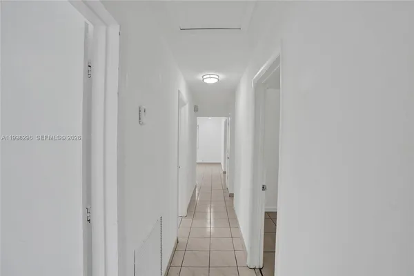 $2,650 | 877 West 33rd Street, Hialeah, FL 33012