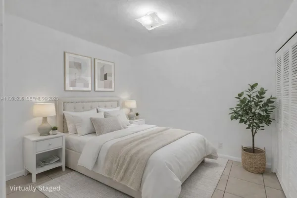 $2,650 | 877 West 33rd Street, Hialeah, FL 33012