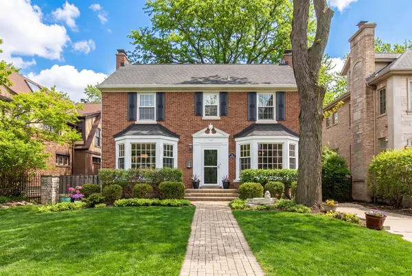 $899,000 | 831 South Prospect Avenue, Park Ridge, IL 60068