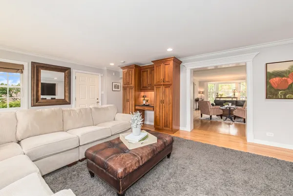 $899,000 | 831 South Prospect Avenue, Park Ridge, IL 60068