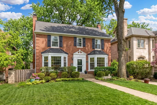 $899,000 | 831 South Prospect Avenue, Park Ridge, IL 60068