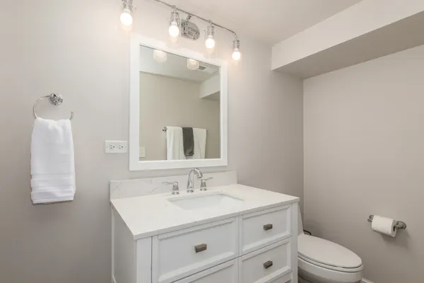 $899,000 | 831 South Prospect Avenue, Park Ridge, IL 60068