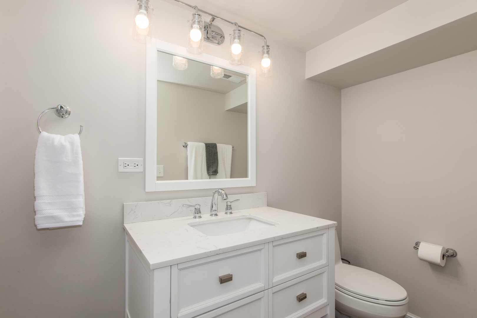 831 South Prospect Avenue Park Ridge, IL 60068 - Photo 23 of 46 Gallery Image 23