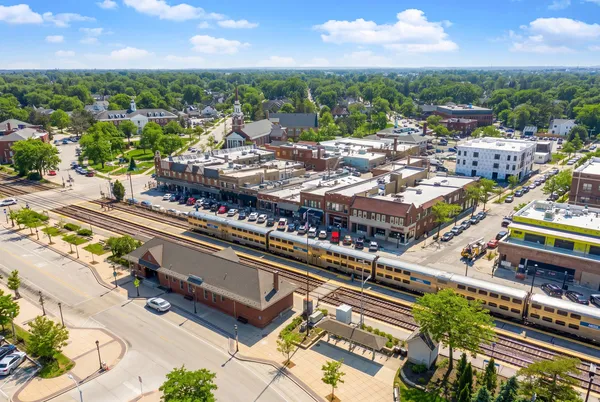 $899,000 | 831 South Prospect Avenue, Park Ridge, IL 60068