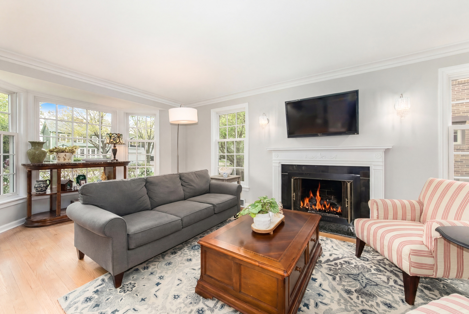 831 South Prospect Avenue Park Ridge, IL 60068 - Photo 6 of 46 Gallery Image 6