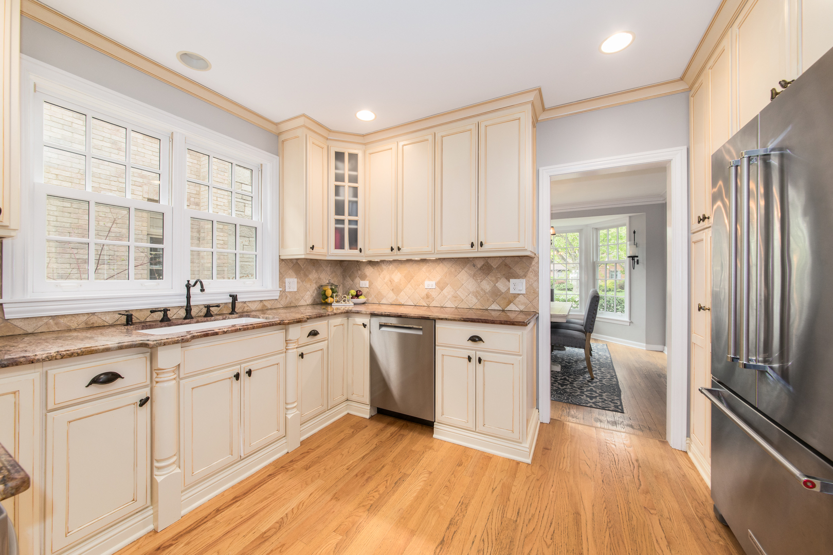 831 South Prospect Avenue Park Ridge, IL 60068 - Photo 8 of 46 Gallery Image 8