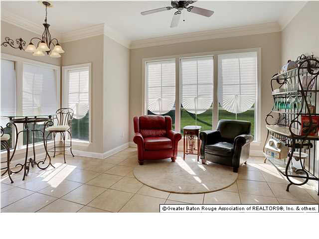 8906 Foxgate Drive Baton Rouge, LA 70809 - Photo 5 of 19 Gallery Image 5