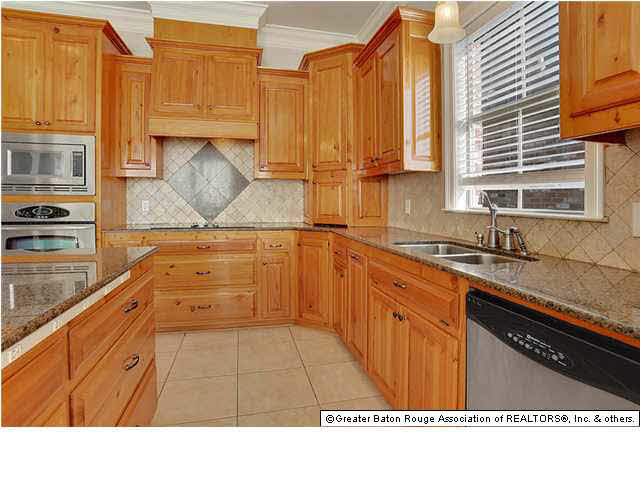 8906 Foxgate Drive Baton Rouge, LA 70809 - Photo 9 of 19 Gallery Image 9