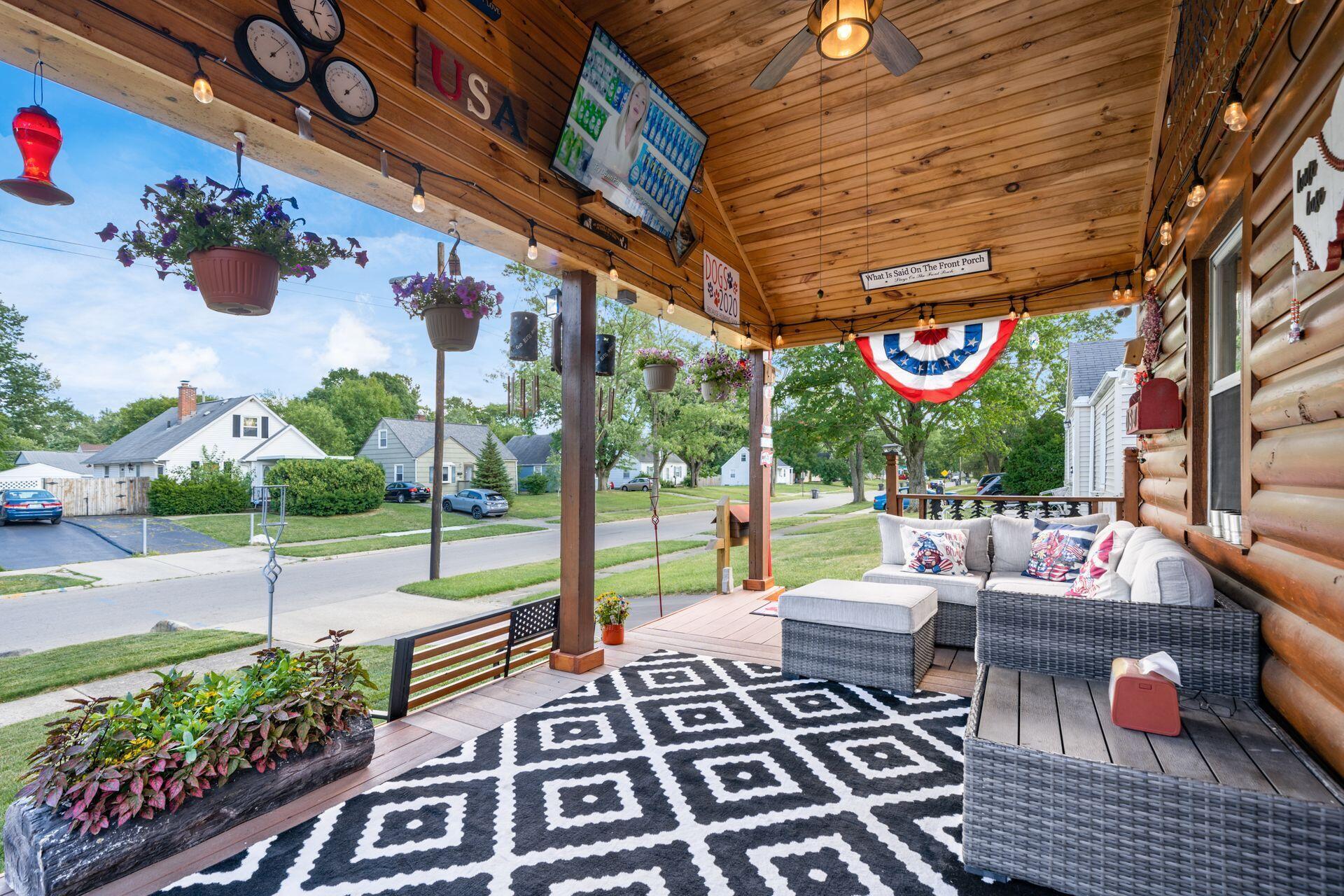 3463 Beulah Road Columbus, OH 43224 - Photo 6 of 49 Front Porch