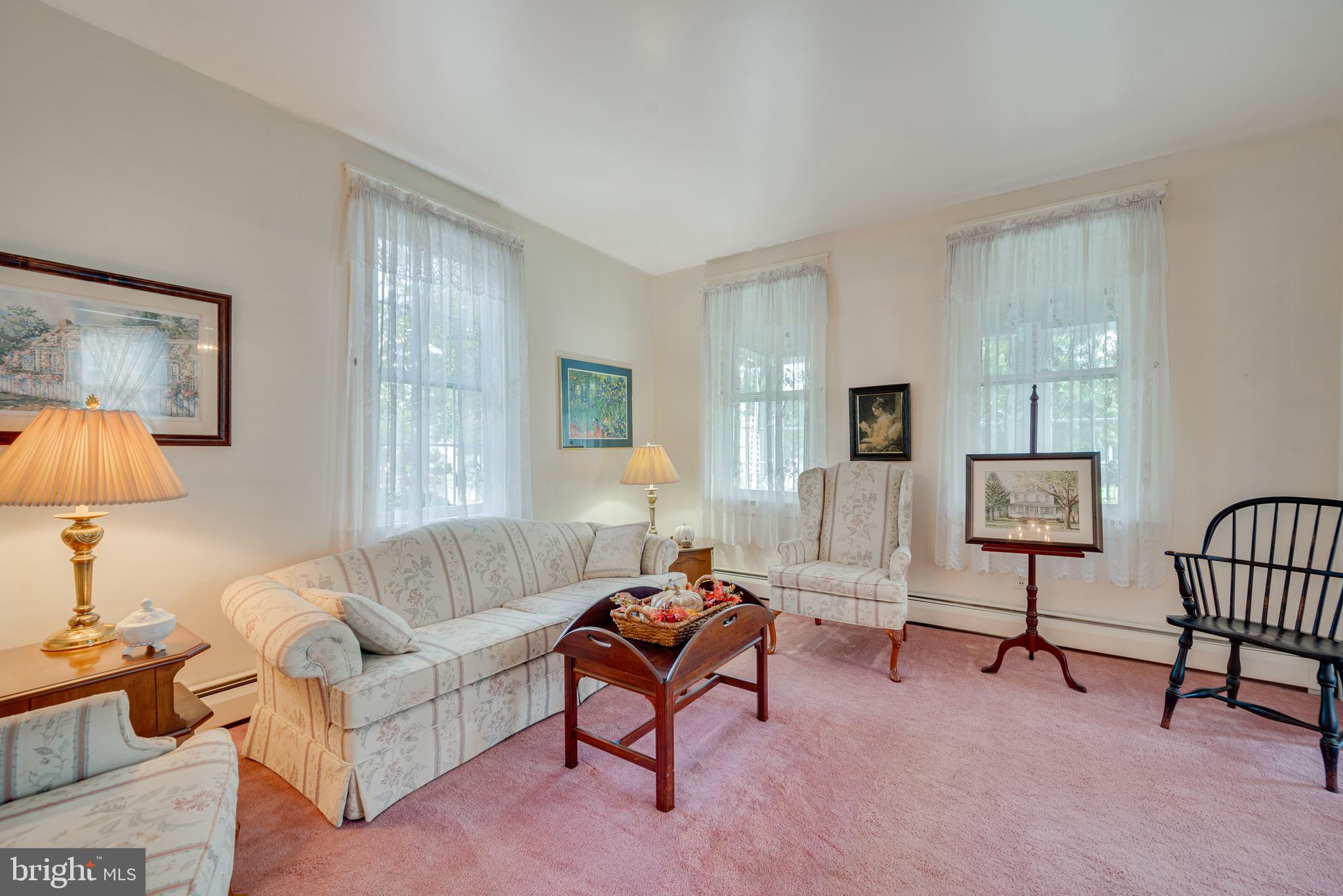 300 Lippincott Avenue Riverside, NJ 08075 - Photo 10 of 27 Living Room