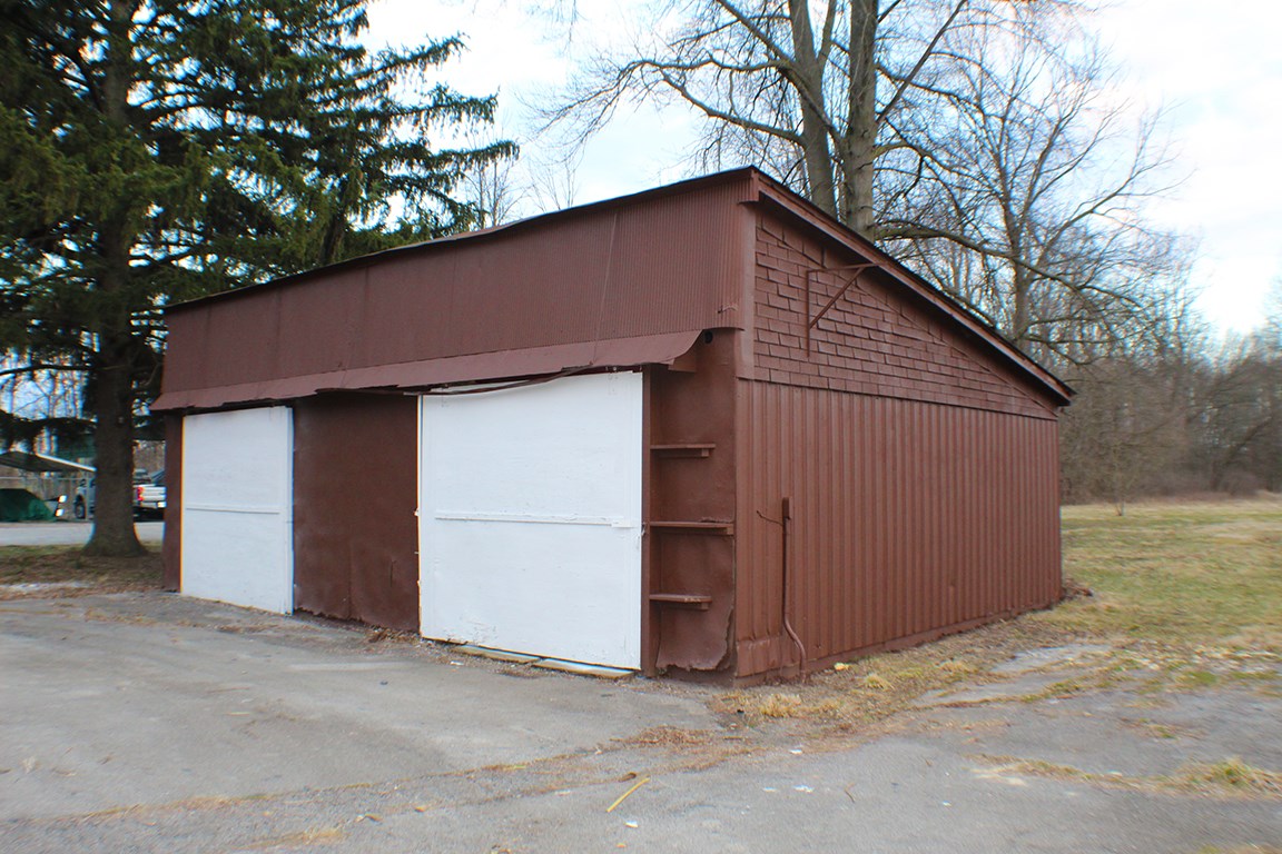 3425 Covington Road Fort Wayne, IN 46802 - Photo 3 of 32 Gallery Image 3