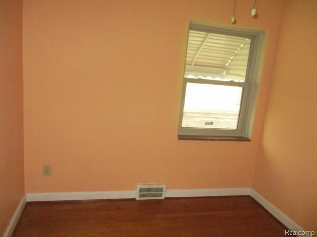 14390 Rutherford Street Detroit, MI 48227 - Photo 13 of 16 298.JPG
