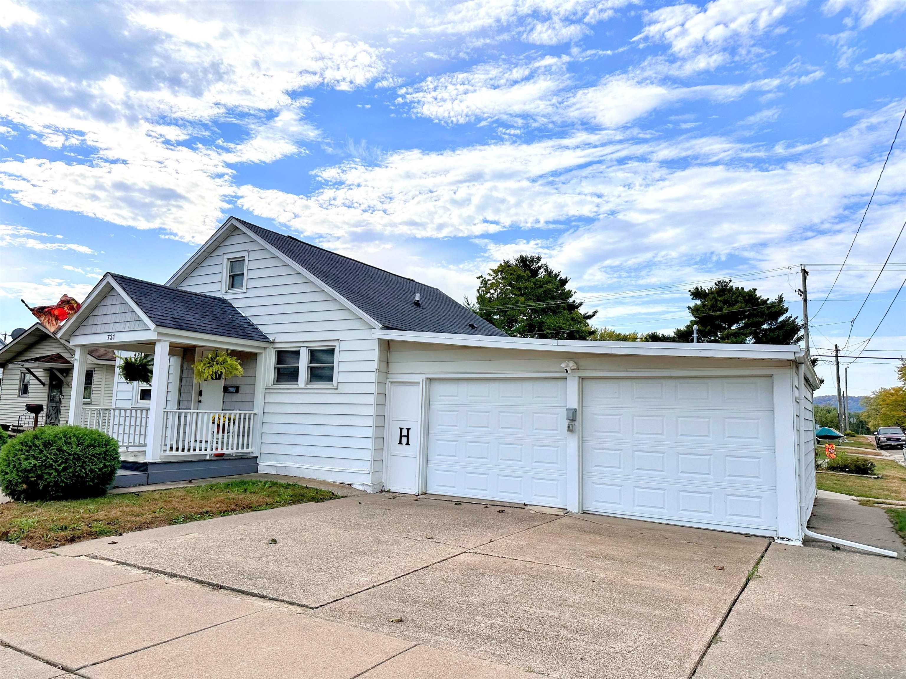 731 North Michigan Street Prairie du Chien, WI 53821 - Photo 2 of 26