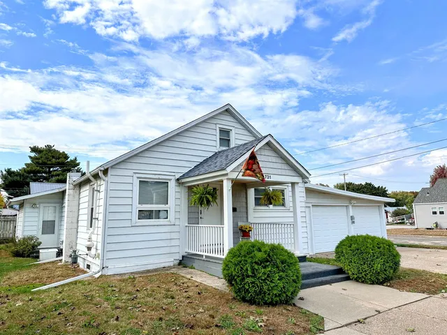 $219,000 | 731 North Michigan Street, Prairie du Chien, WI 53821