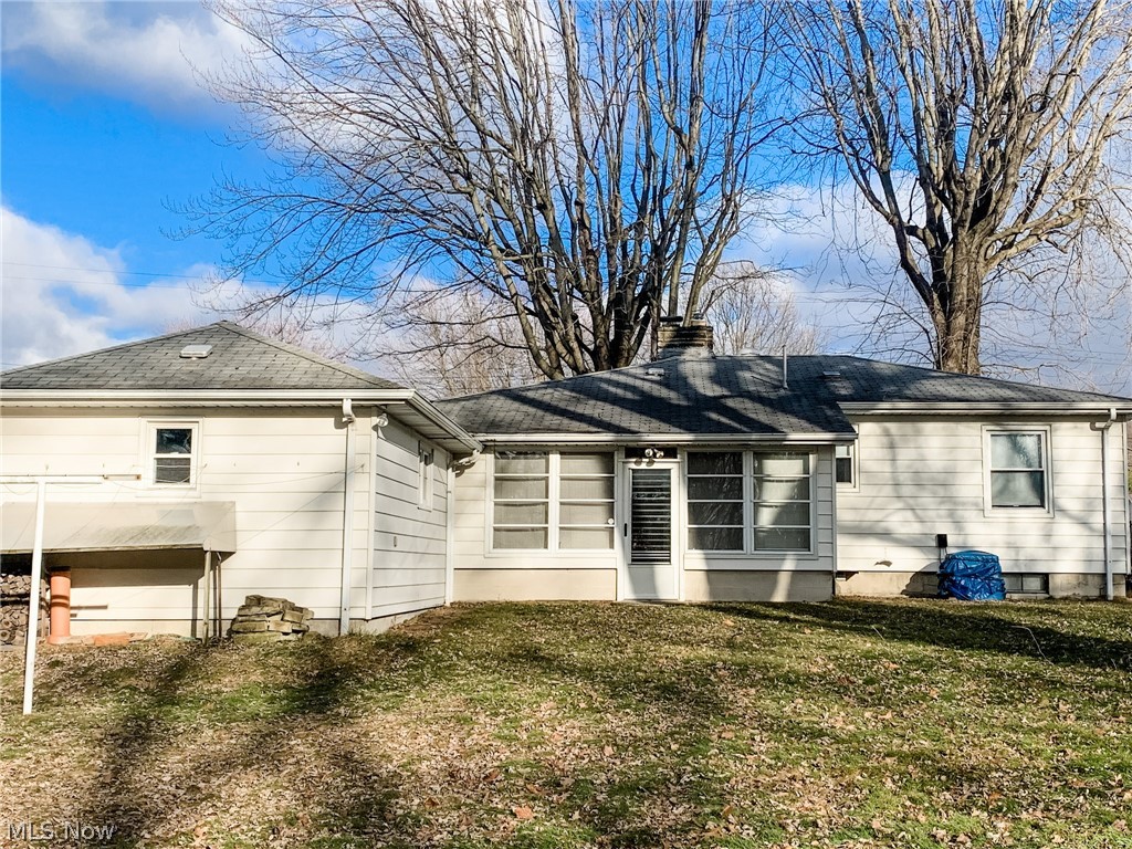 88 Ansel Road Geneva, OH 44041 - Photo 2 of 14