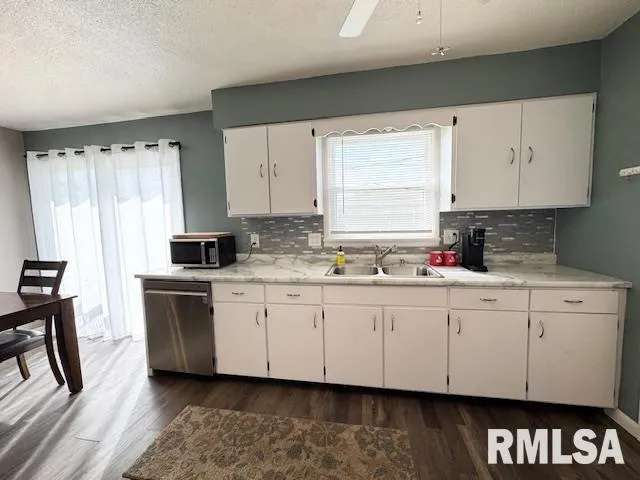 $162,900 | 2205 Melanie Lane, Marion, IL 62959