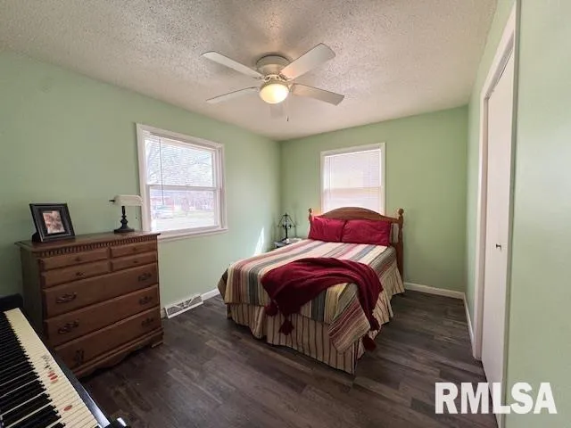 $162,900 | 2205 Melanie Lane, Marion, IL 62959