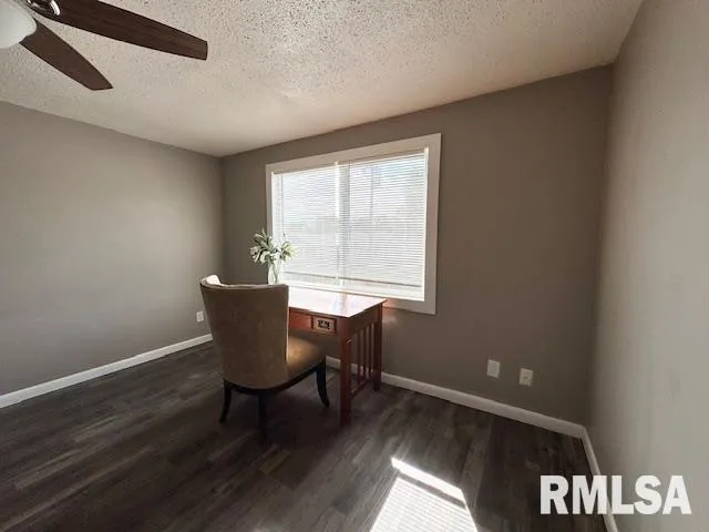 $162,900 | 2205 Melanie Lane, Marion, IL 62959