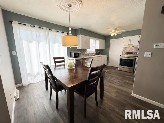 $162,900 | 2205 Melanie Lane, Marion, IL 62959