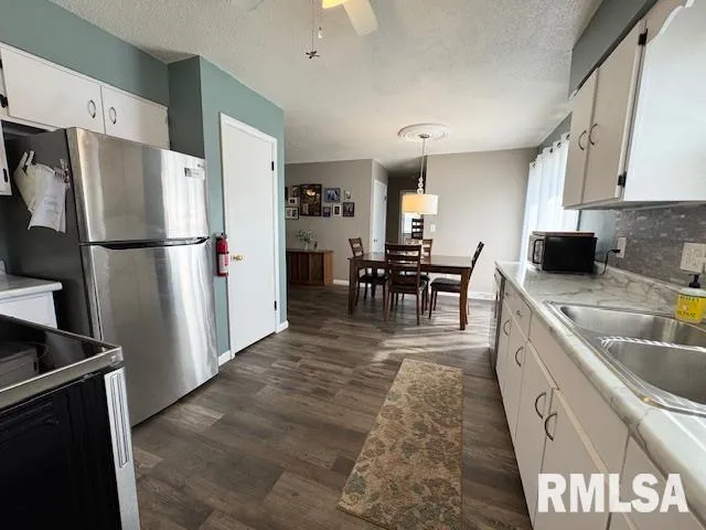 $162,900 | 2205 Melanie Lane, Marion, IL 62959