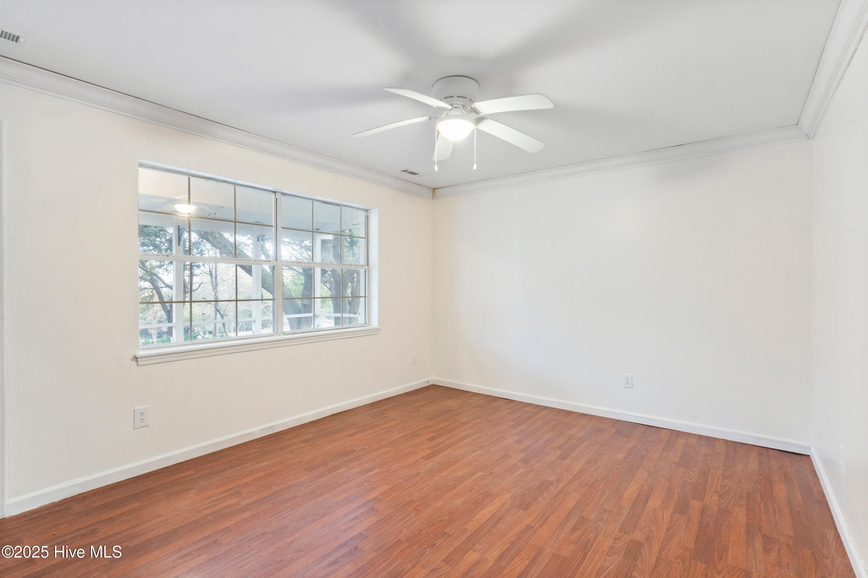 278 Batson Road Hampstead, NC 28443 - Photo 9 of 54 Living Room