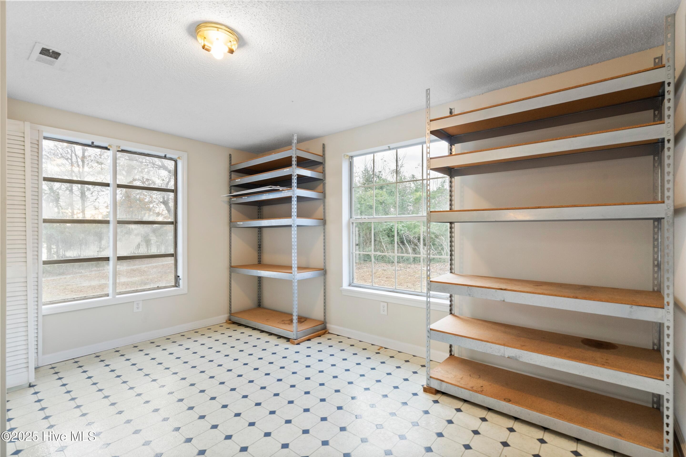 278 Batson Road Hampstead, NC 28443 - Photo 22 of 54 Laundry/Pantry