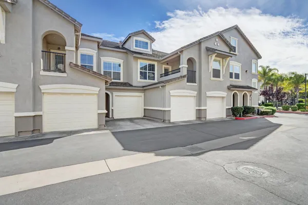 $355,000 | 5594 Tares Circle, Elk Grove, CA 95757