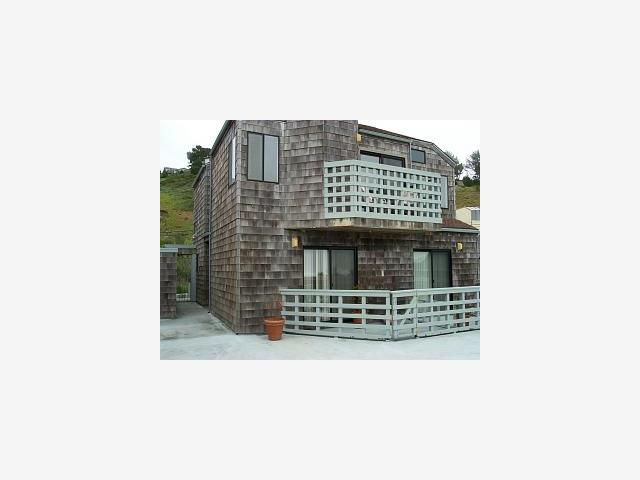 528 Monterey Road, Unit 1 Pacifica, CA 94044 - Photo 1 of 1 a view of a building