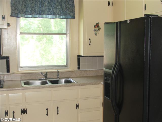 2108 North Parham Road Henrico, VA 23229 - Photo 4 of 13 Gallery Image 4
