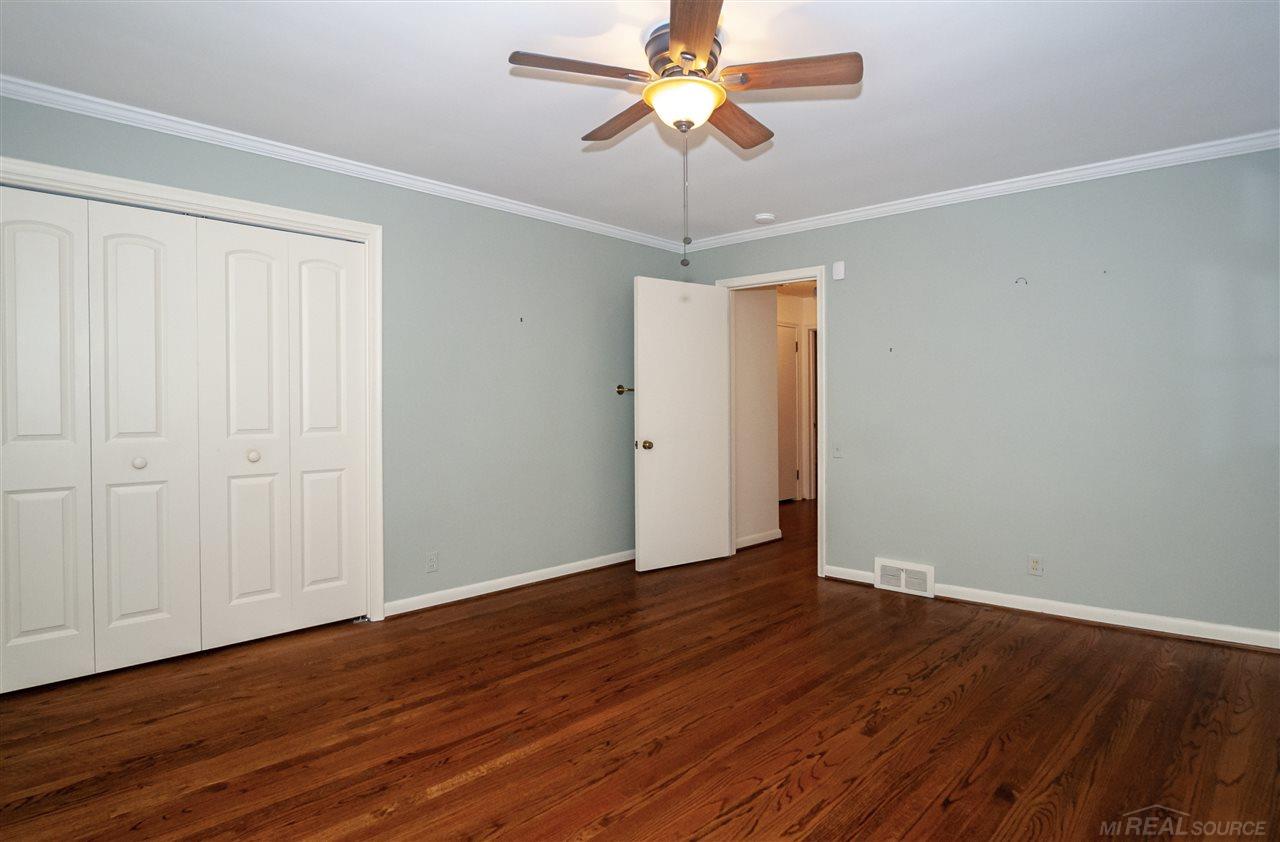 311 Lothrop Road Grosse Pointe, MI 48236 - Photo 25 of 41 50023070-24.JPG