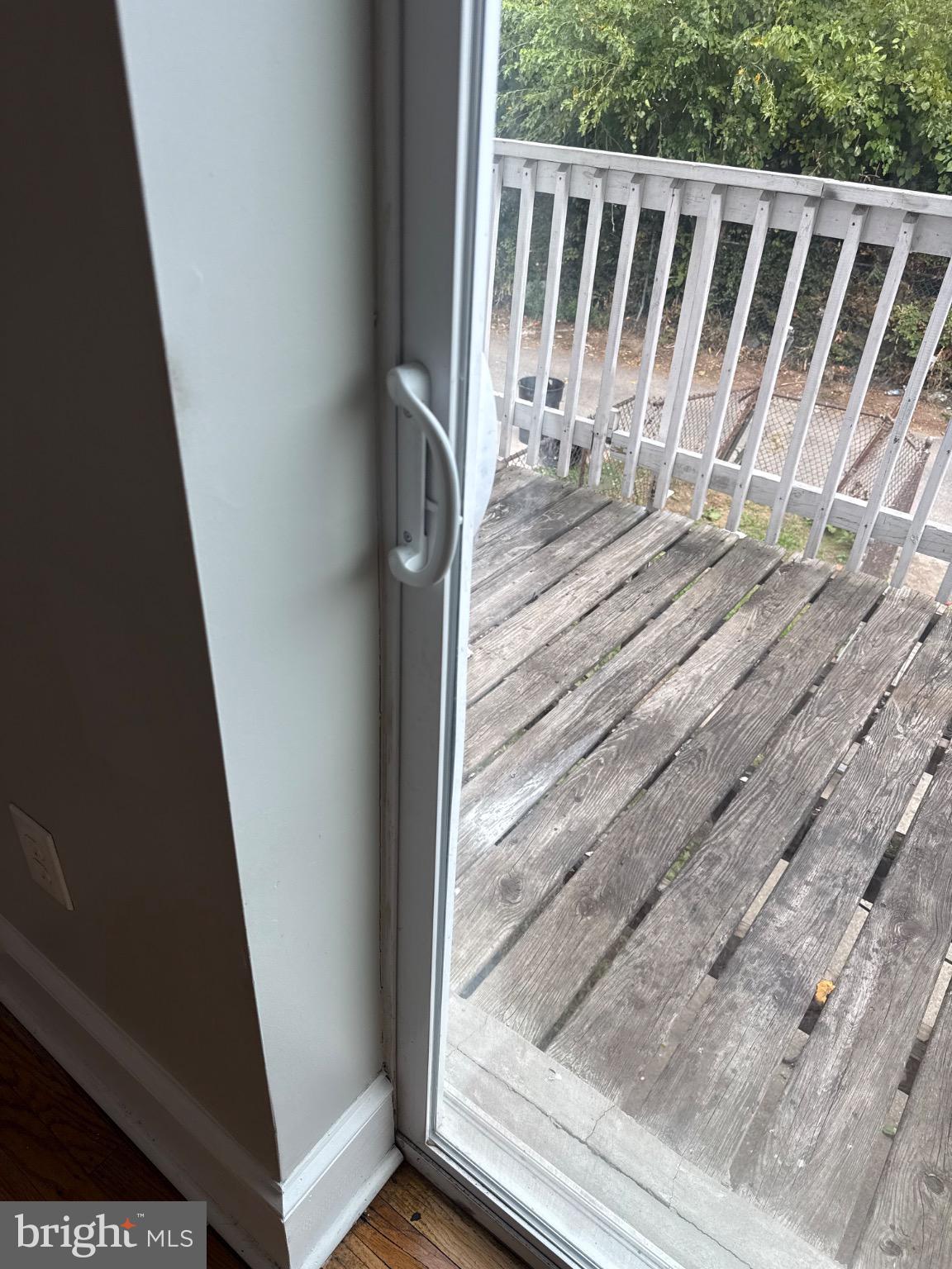 607 Littlecroft Road Upper Darby, PA 19082 - Photo 12 of 34 a view of a balcony