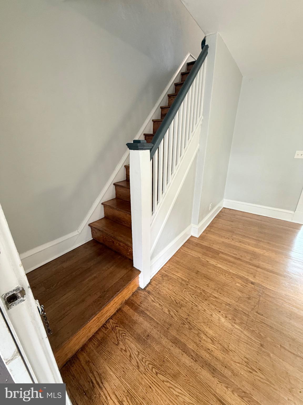 607 Littlecroft Road Upper Darby, PA 19082 - Photo 3 of 34 a view of entryway