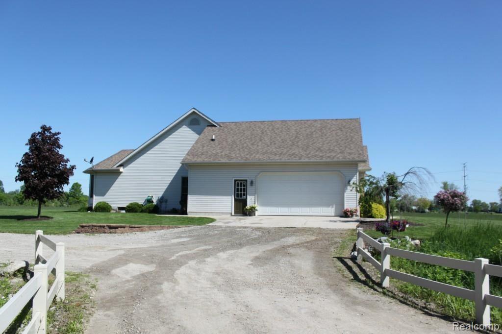 4454 Jackman Road Ida, MI 48140 - Photo 11 of 34 IMG_0667.jpg