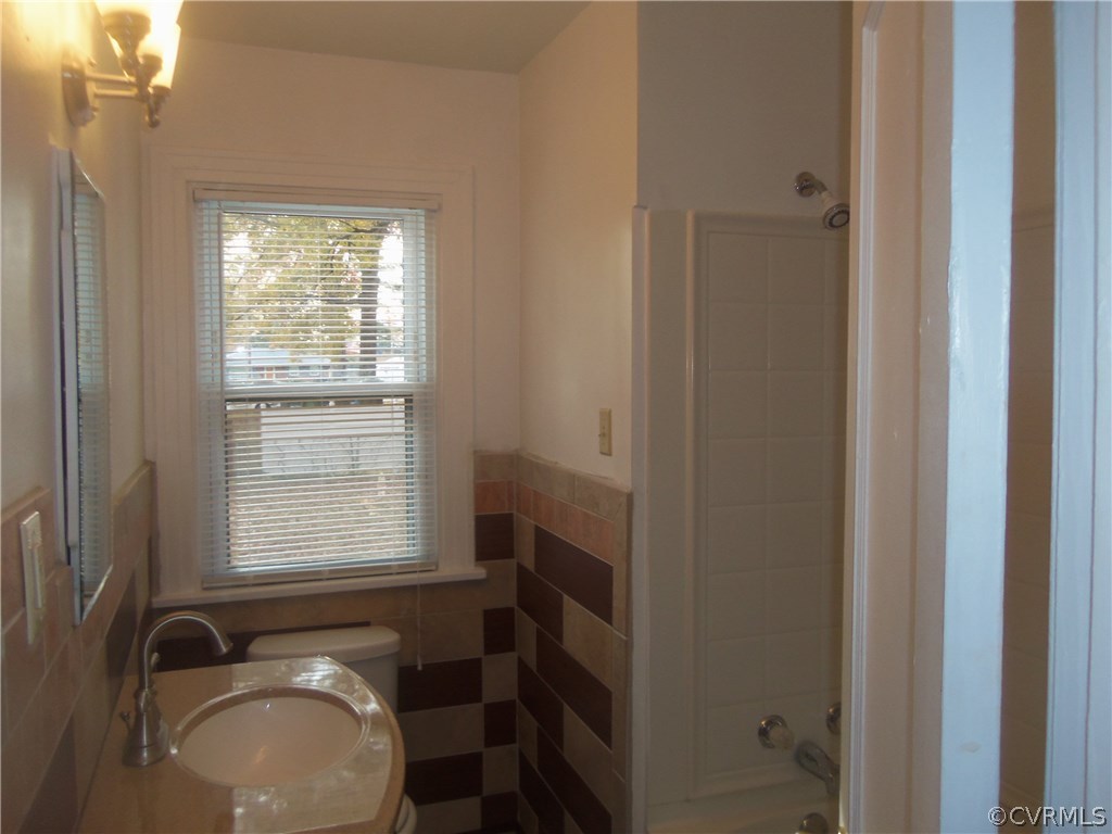4331 Cogbill Road North Chesterfield, VA 23234 - Photo 7 of 11 Gallery Image 7