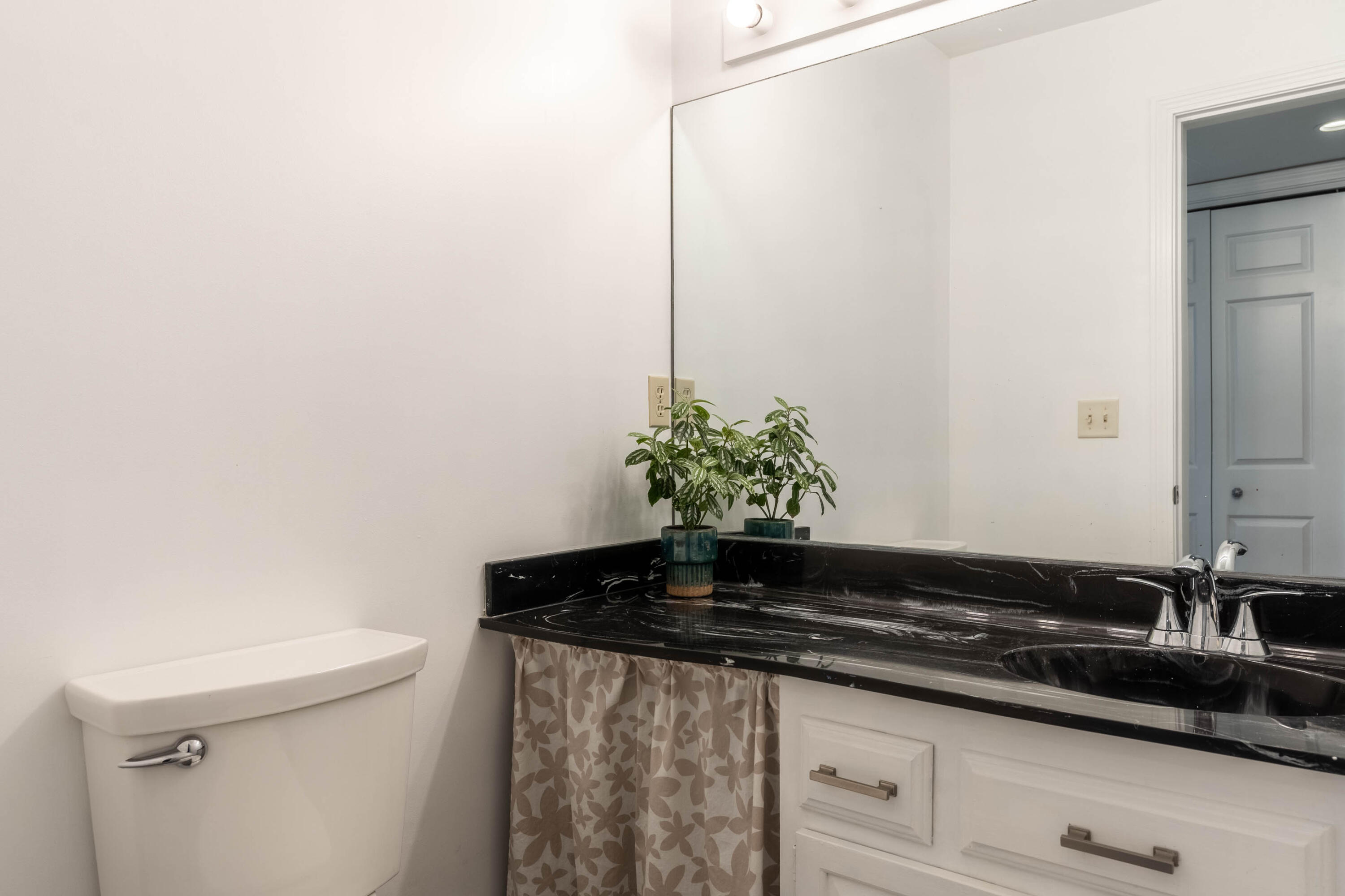 24 Foreside Common Road, Unit 24 Falmouth, ME 04105 - Photo 53 of 68 11-1st Floor-46