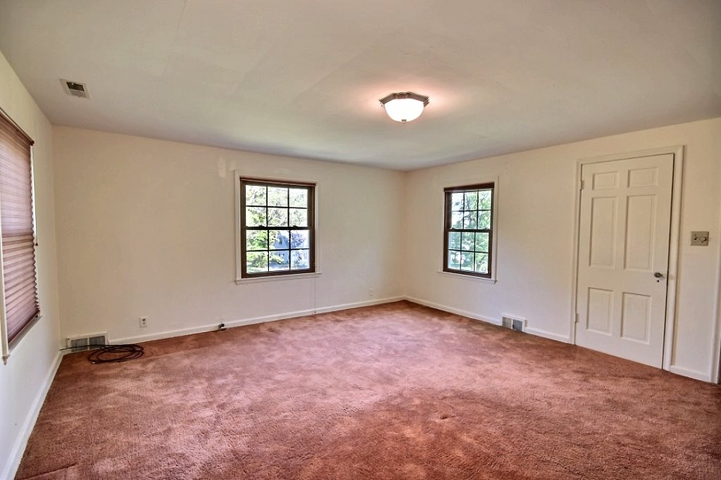 1814 Hawthorn Road Fort Wayne, IN 46802 - Photo 11 of 22