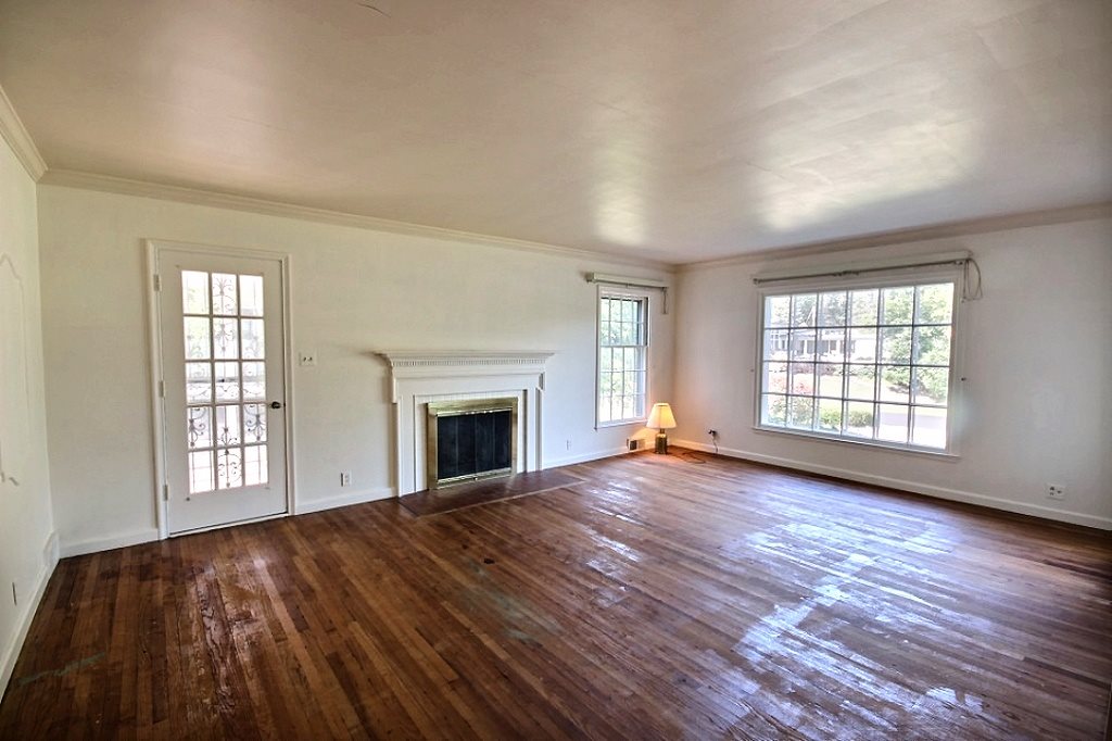 1814 Hawthorn Road Fort Wayne, IN 46802 - Photo 4 of 22
