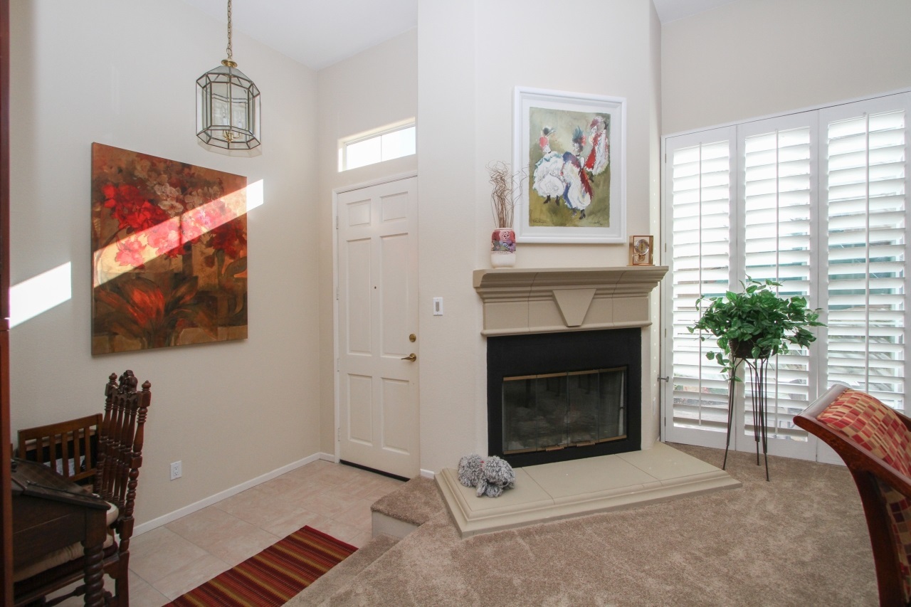 5155 Renaissance Avenue, Unit B San Diego, CA 92122 - Photo 5 of 25