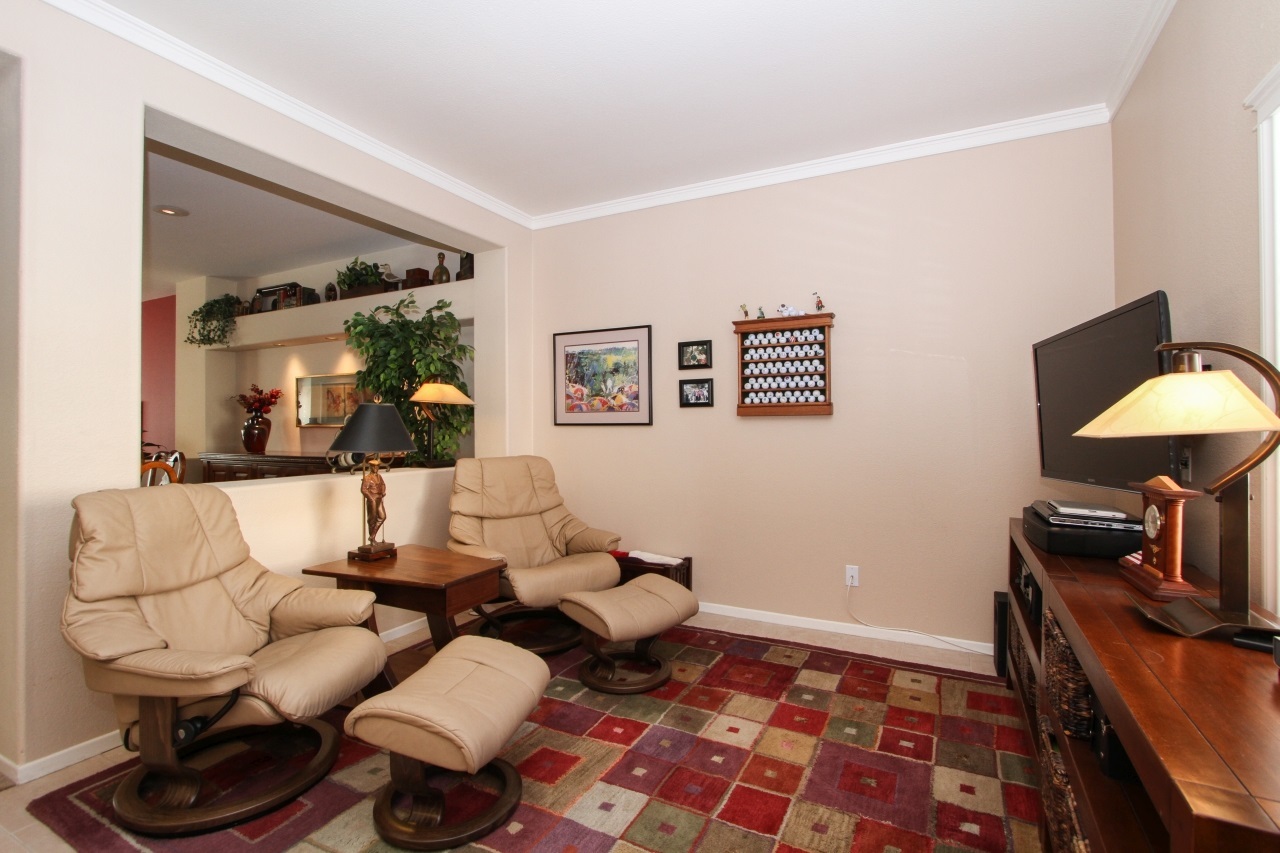 5155 Renaissance Avenue, Unit B San Diego, CA 92122 - Photo 10 of 25