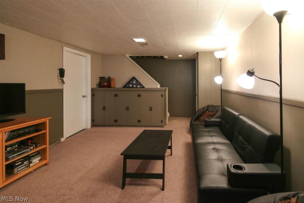 993 Professor Road Cleveland, OH 44124 - Photo 20 of 23
