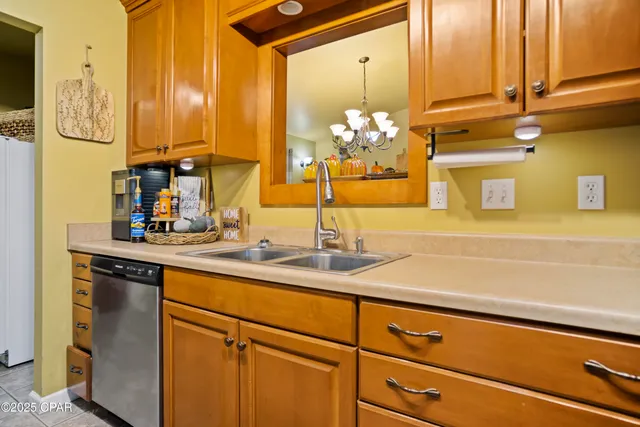 $279,900 | 17730 Cardinal Drive, Blountstown, FL 32424