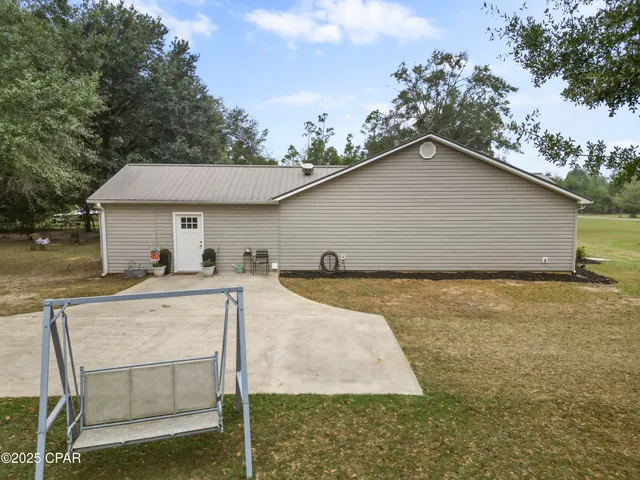 $279,900 | 17730 Cardinal Drive, Blountstown, FL 32424