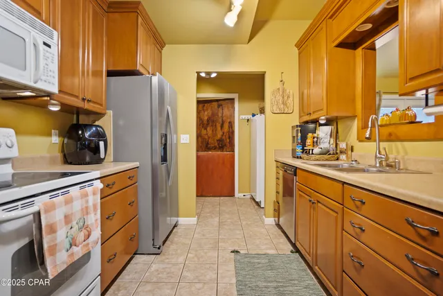 $279,900 | 17730 Cardinal Drive, Blountstown, FL 32424