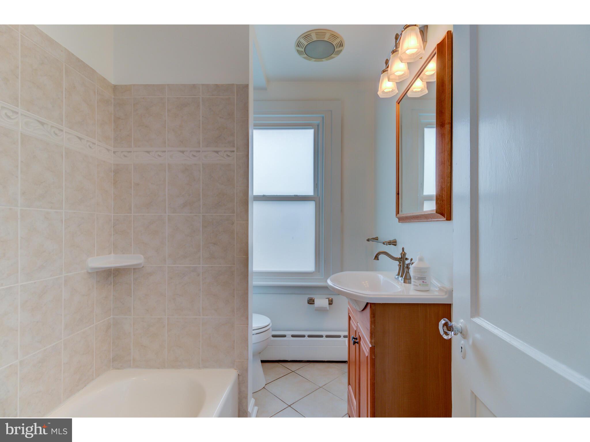 237 Rector Street Philadelphia, PA 19128 - Photo 15 of 23 Hall bath