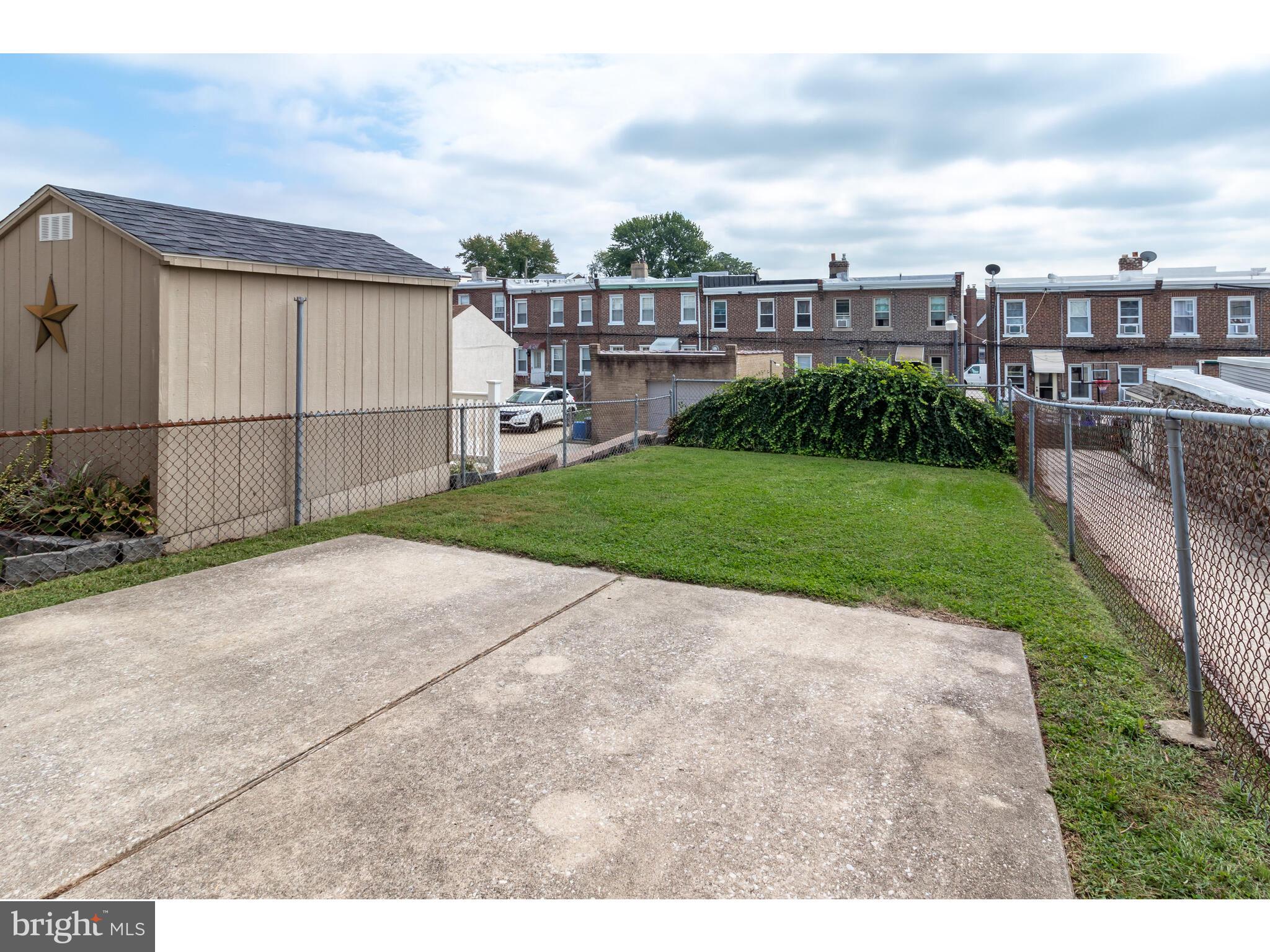 237 Rector Street Philadelphia, PA 19128 - Photo 20 of 23 Back patio