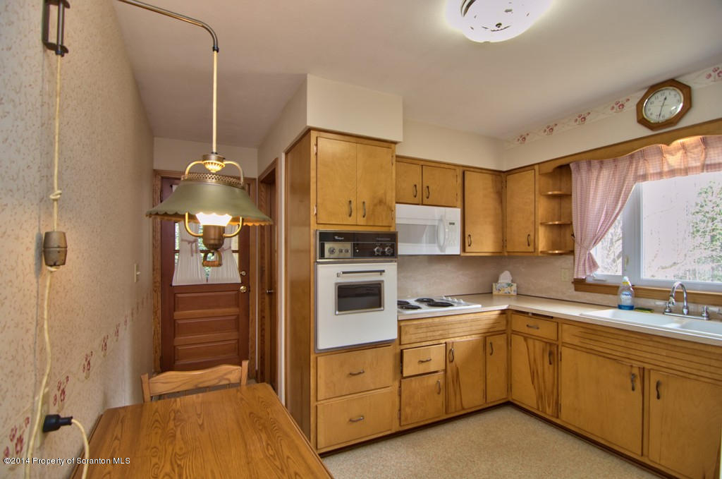 714 Dragon Road Clarks Summit, PA 18411 - Photo 11 of 48 Gallery Image 11