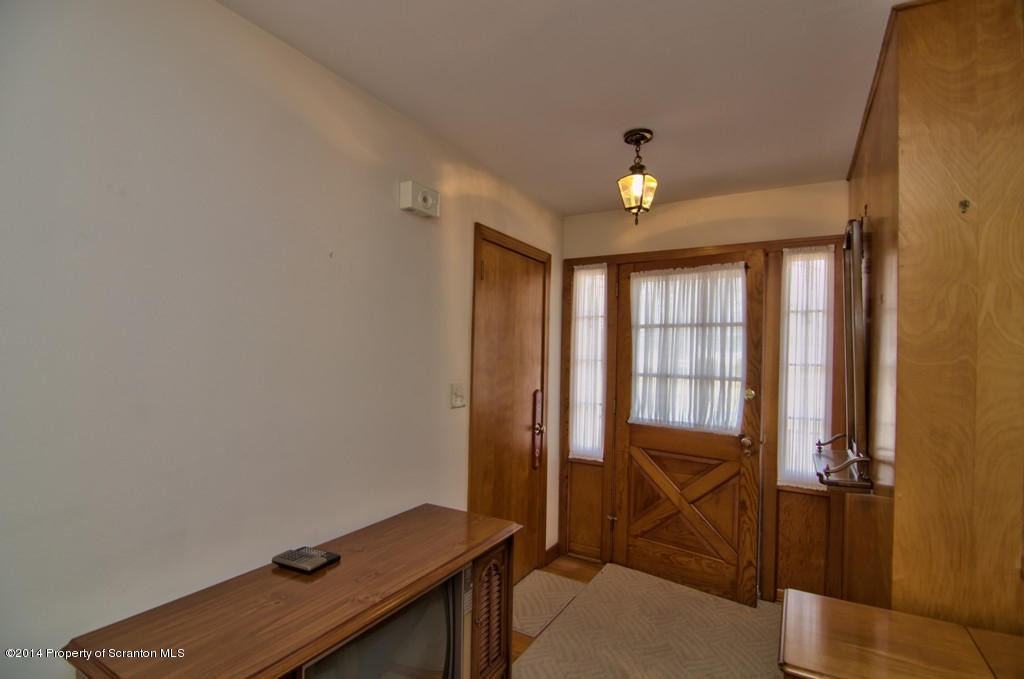 714 Dragon Road Clarks Summit, PA 18411 - Photo 5 of 48 Gallery Image 5