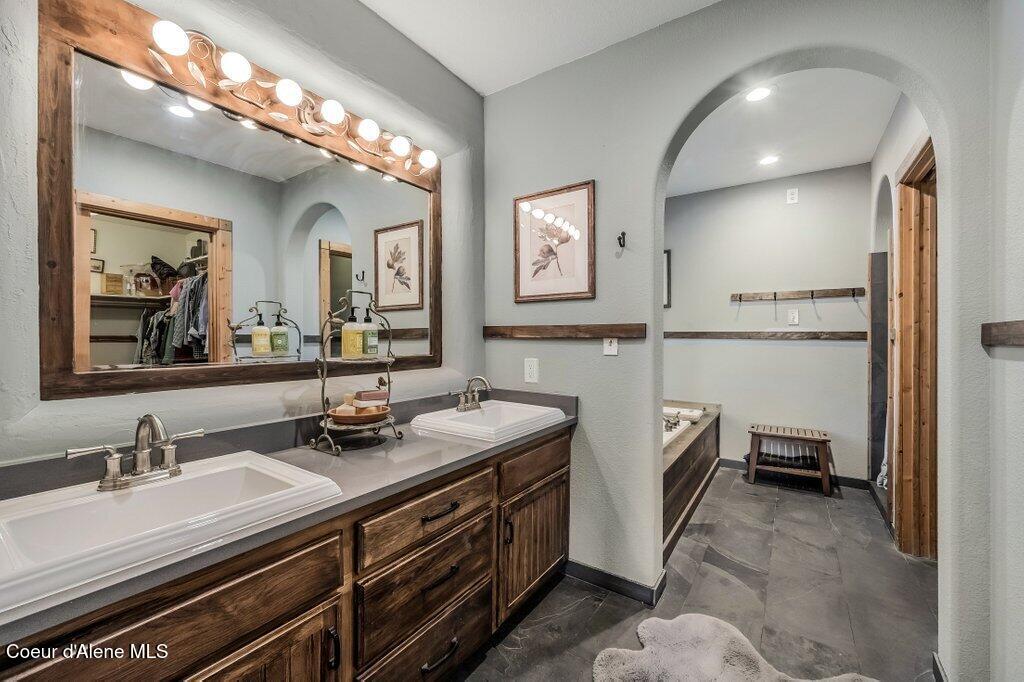 2875 Gold Creek Road Sandpoint, ID 83864 - Photo 23 of 92 Primary Bathroom Suite