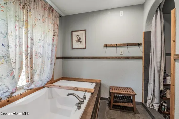 $1,360,000 | 2875 Gold Creek Road, Sandpoint, ID 83864