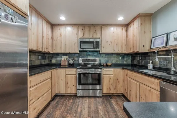 $1,360,000 | 2875 Gold Creek Road, Sandpoint, ID 83864